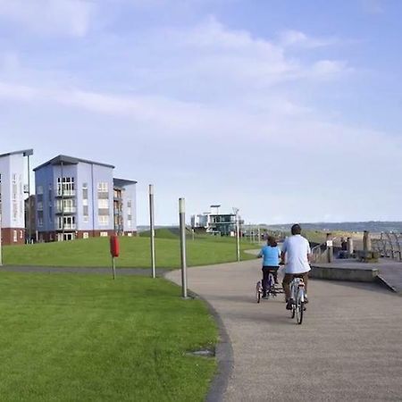 Beach Front Ground Floor Apartment Llanelli Luaran gambar