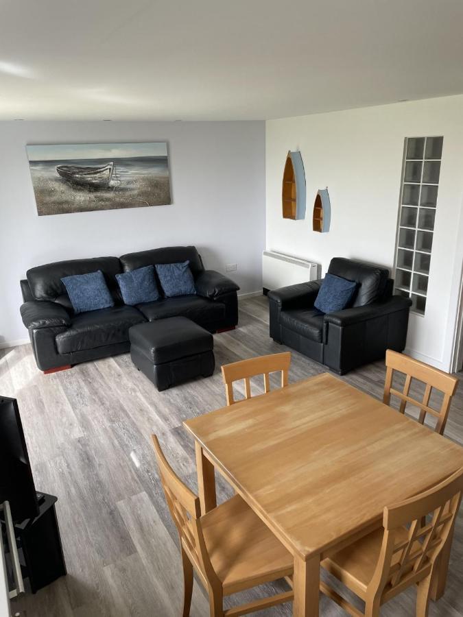 Beach Front Ground Floor Apartment Llanelli Luaran gambar