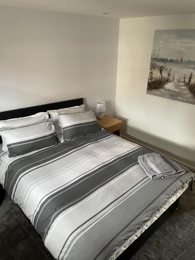 Beach Front Ground Floor Apartment Llanelli Luaran gambar